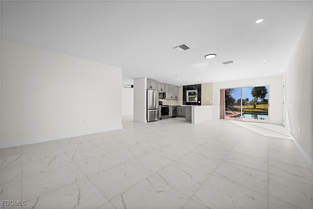 3 Bed Pool Home for Sale in Oakland Hills, photo 33