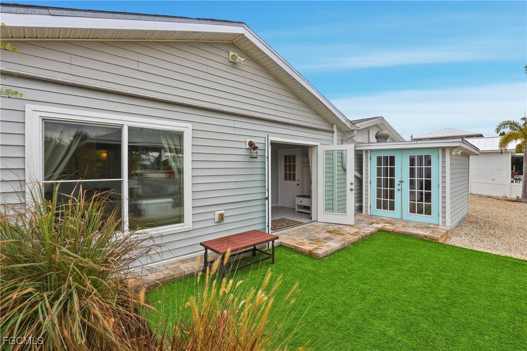 2 Bed Waterfront Home for Sale in Bokeelia, photo 33