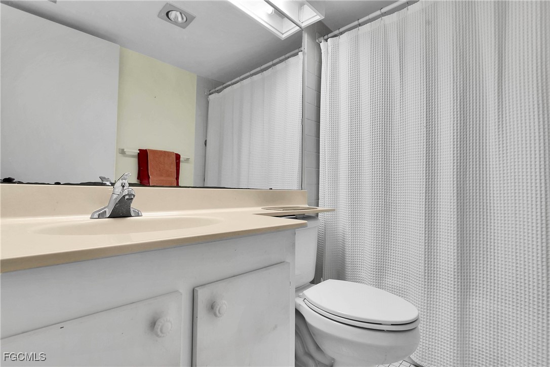 2 Bed Condominium for Sale in Fort Myers, photo 33