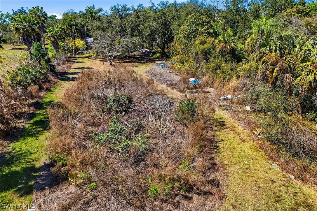 2 Bed SingleFamilyResidence for Sale in Buckingham, FL — photo 33