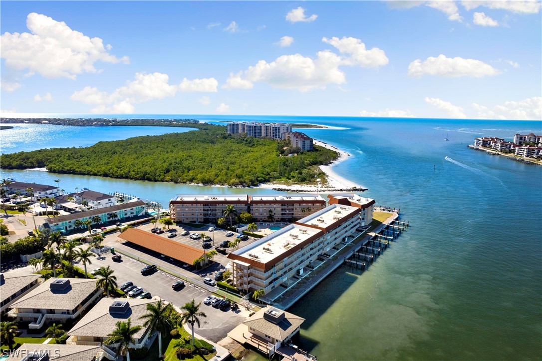 2 Bed Waterfront Home for Sale in Marco Island, photo 33