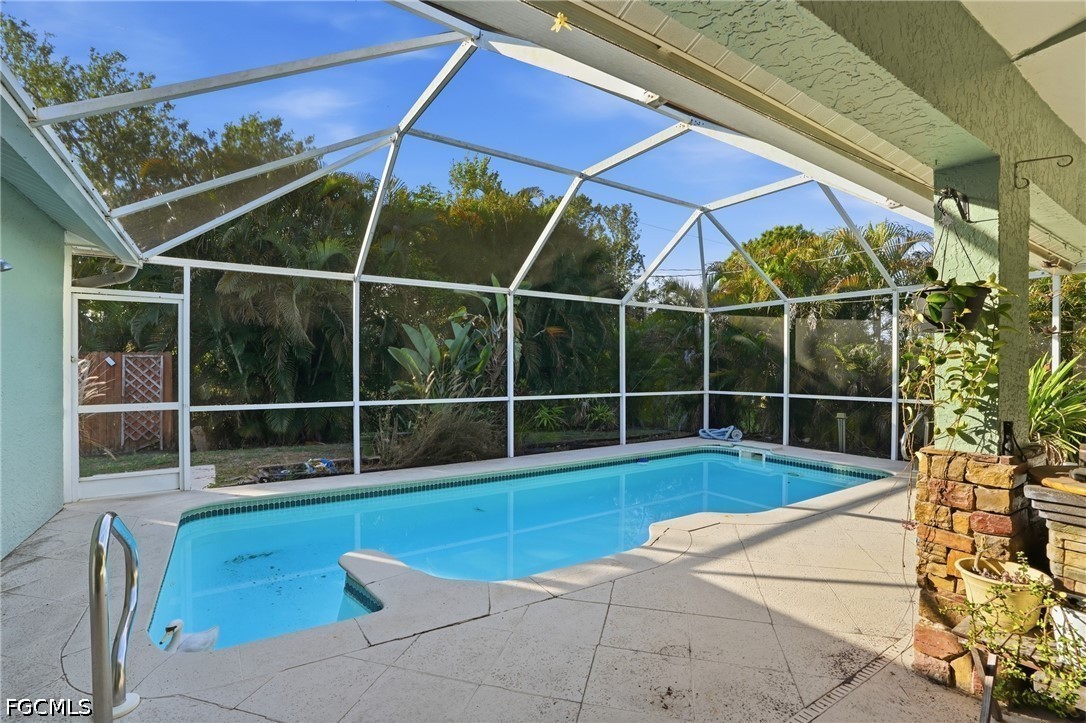 3 Bed Pool Home for Sale in San Carlos Park, photo 33