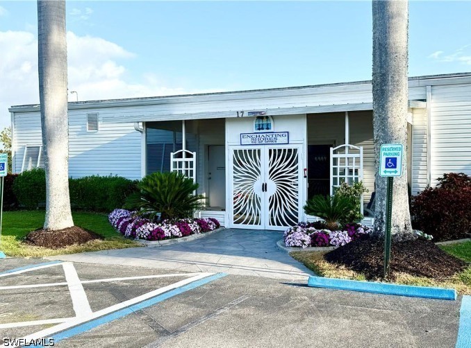 2 Bed ManufacturedHome for Sale in Naples, FL, $119,000 — photo 33