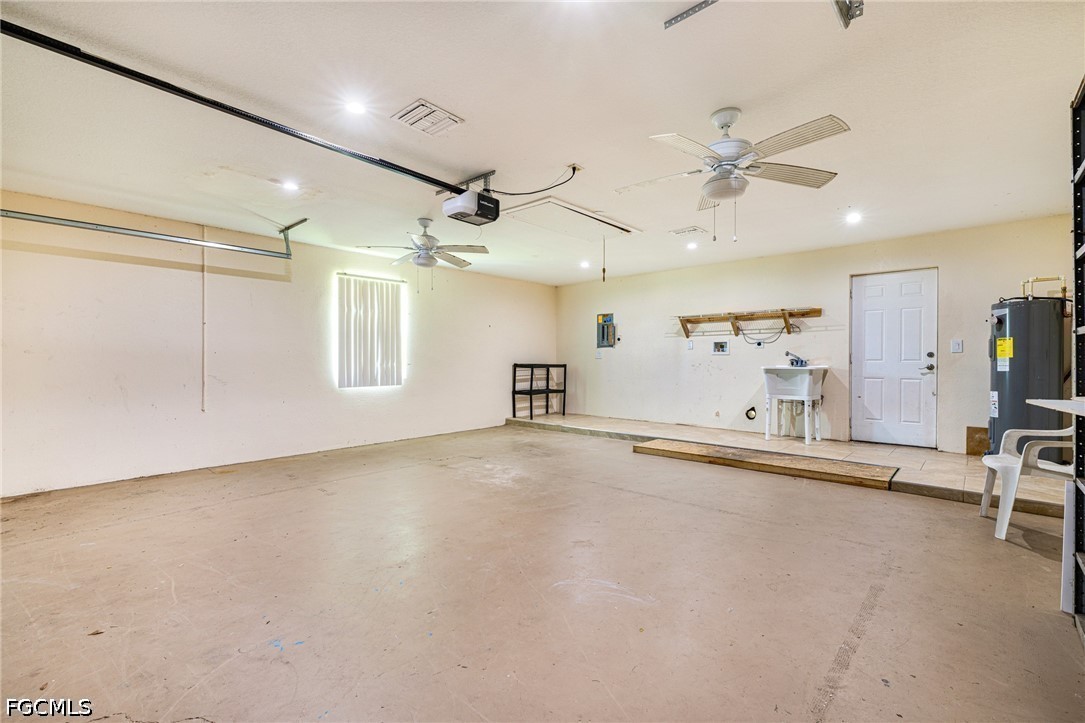 3 Bed SingleFamilyResidence for Sale in Fort Myers, photo 33