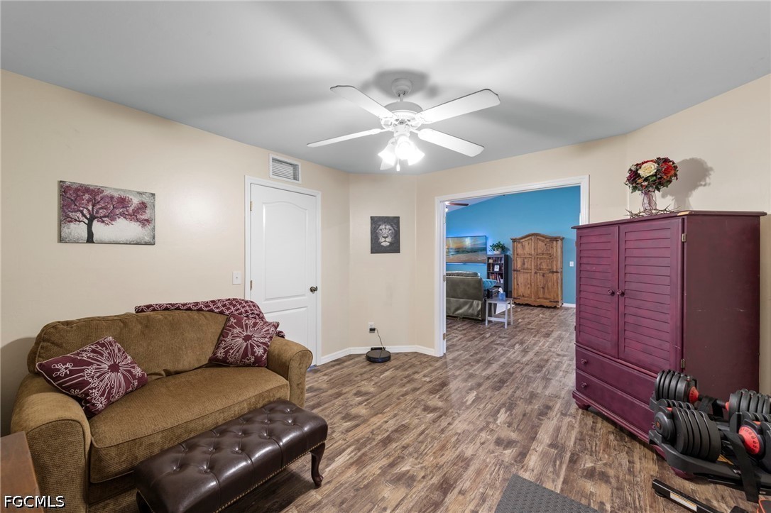 3 Bed SingleFamilyResidence for Sale in Lehigh Acres, photo 33