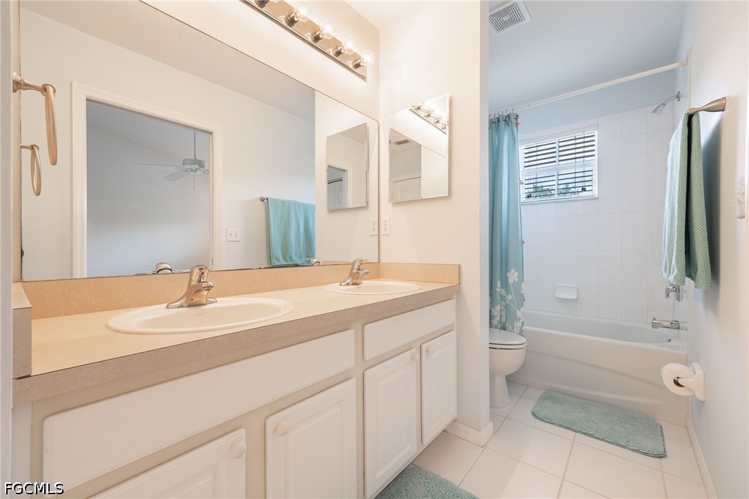 2 Bed Waterfront Home for Sale in Fort Myers, photo 33