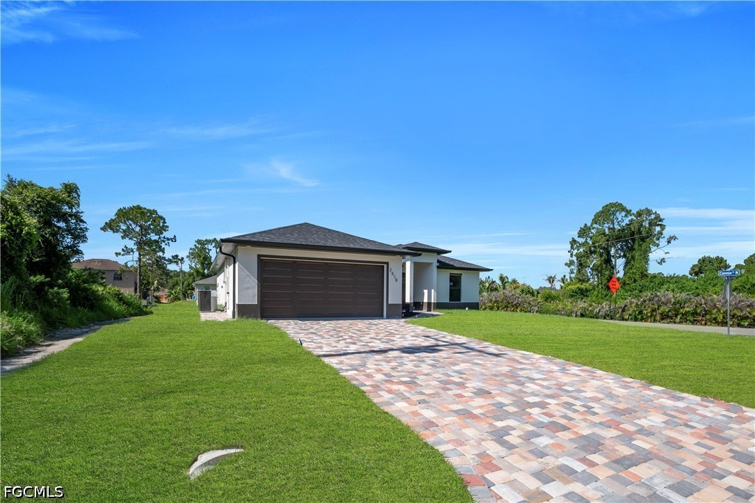 3 Bed SingleFamilyResidence for Sale in Lehigh Acres, photo 33