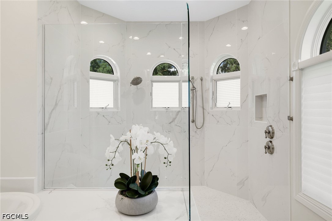 3 Bed Pool Home for Sale in Verona Lago, photo 33