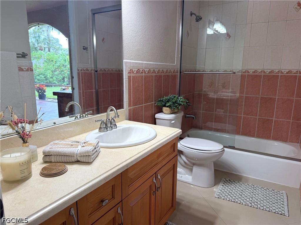 5 Bed SingleFamilyResidence for Sale in Naples, FL — photo 33