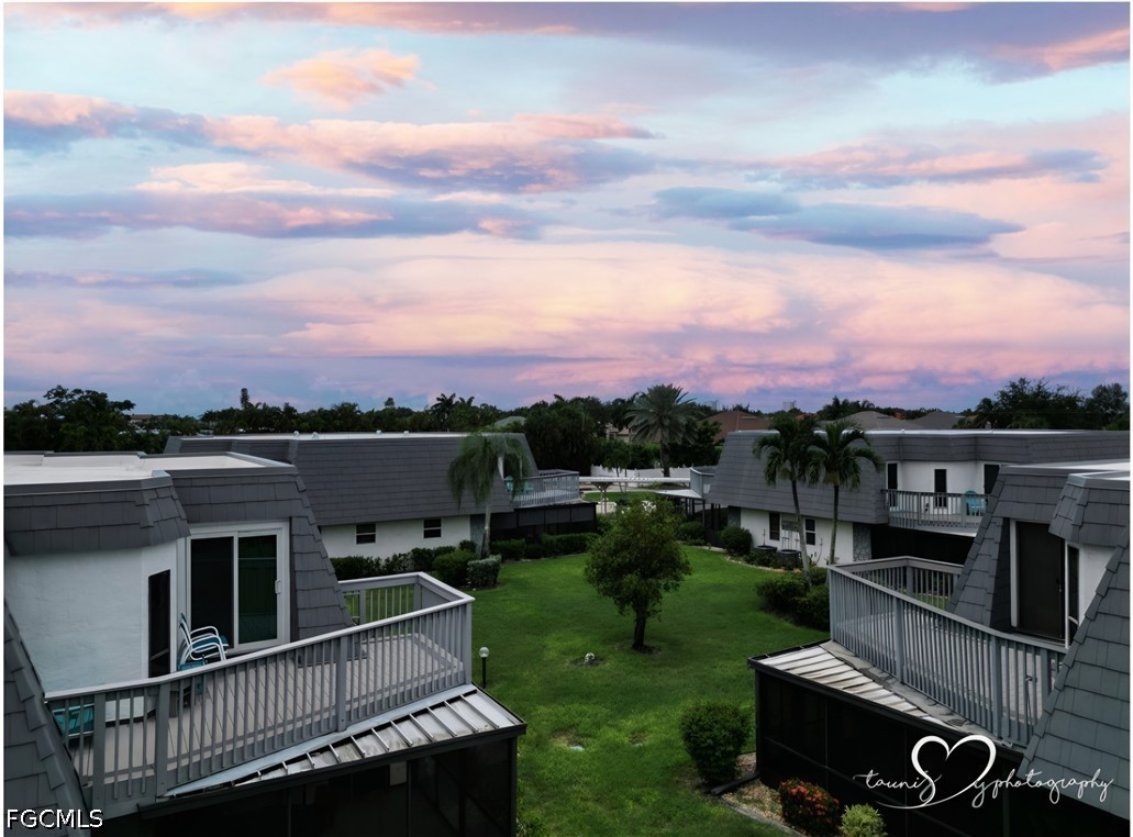 2 Bed SingleFamilyResidence for Sale in Fort Myers, FL — photo 33