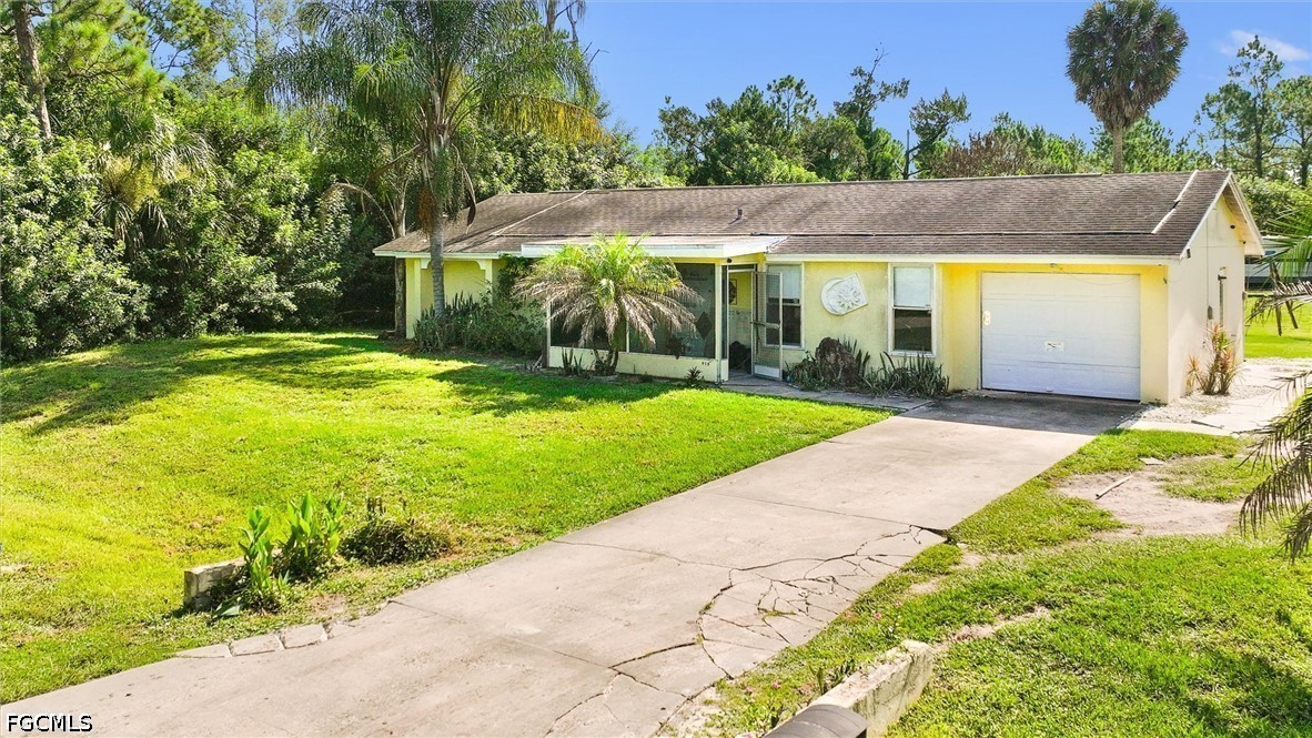 2 Bed SingleFamilyResidence for Sale in Lehigh Acres, photo 33