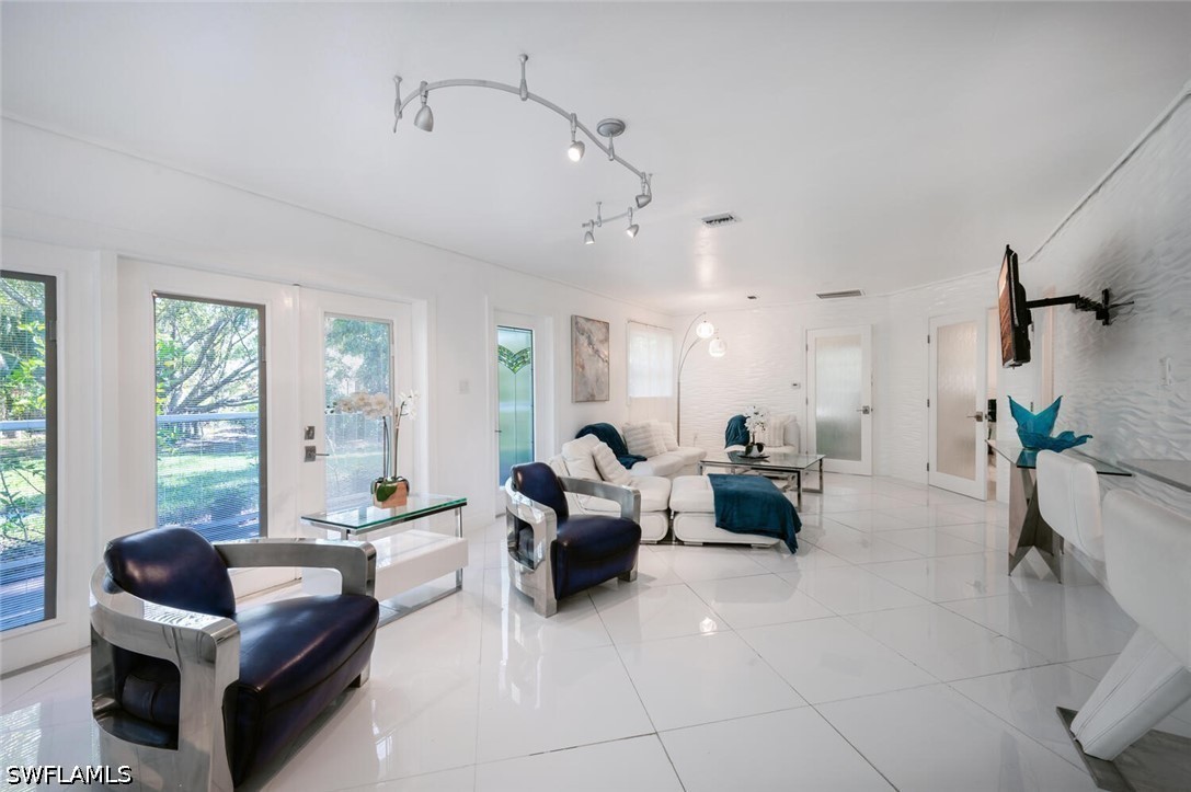 3 Bed SingleFamilyResidence for Sale in Naples, FL, $5,500 — photo 33