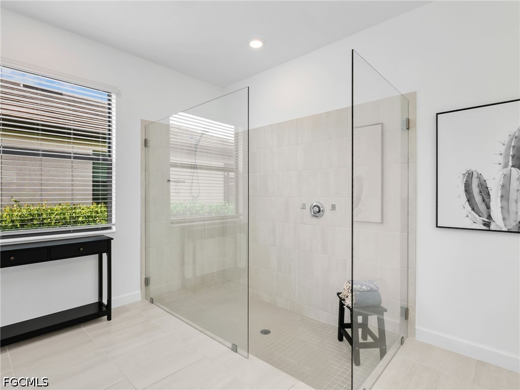 3 Bed Pool Home for Sale in Verdana Village, photo 33