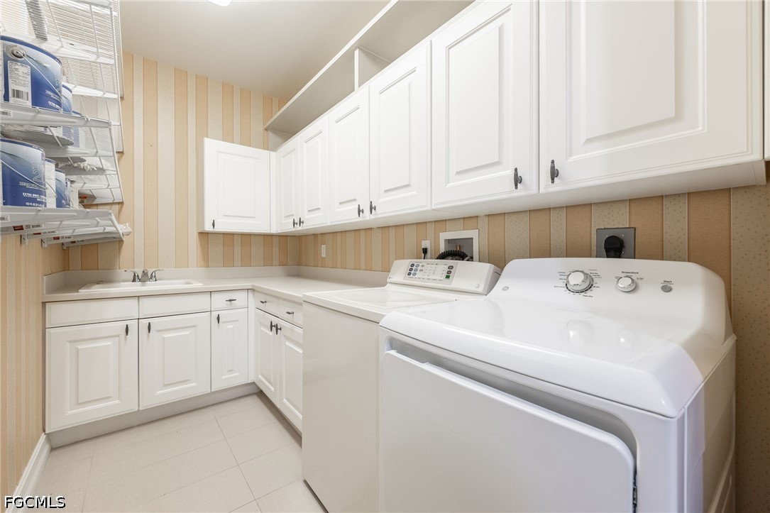 4 Bed Waterfront Home for Sale in Fort Myers, photo 33