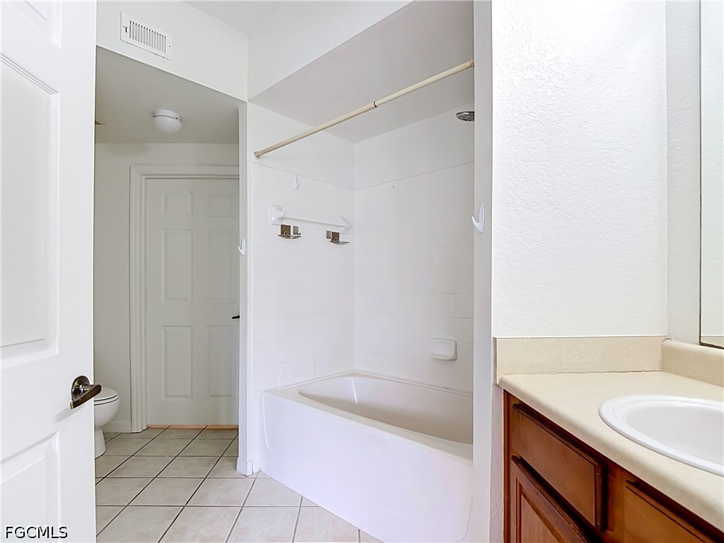 2 Bed Condominium for Sale in Fort Myers, photo 33