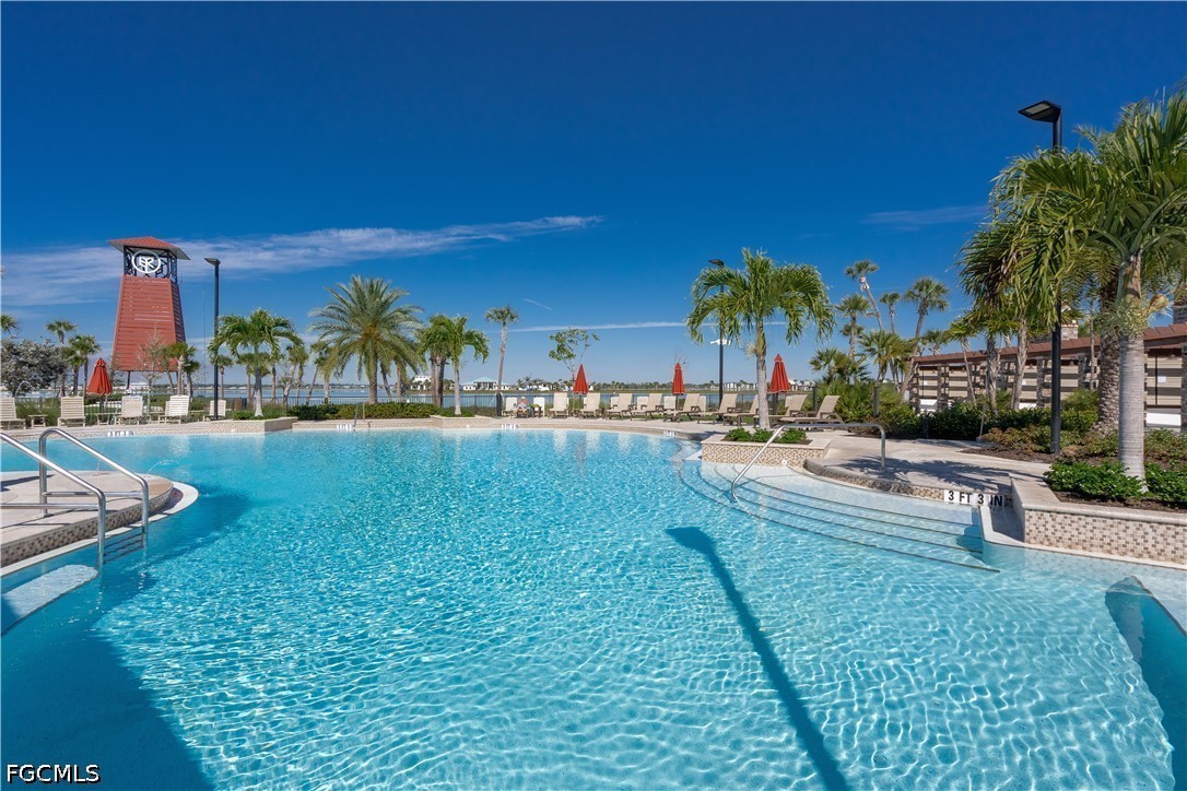 3 Bed SingleFamilyResidence for Sale in Northridge, photo 33