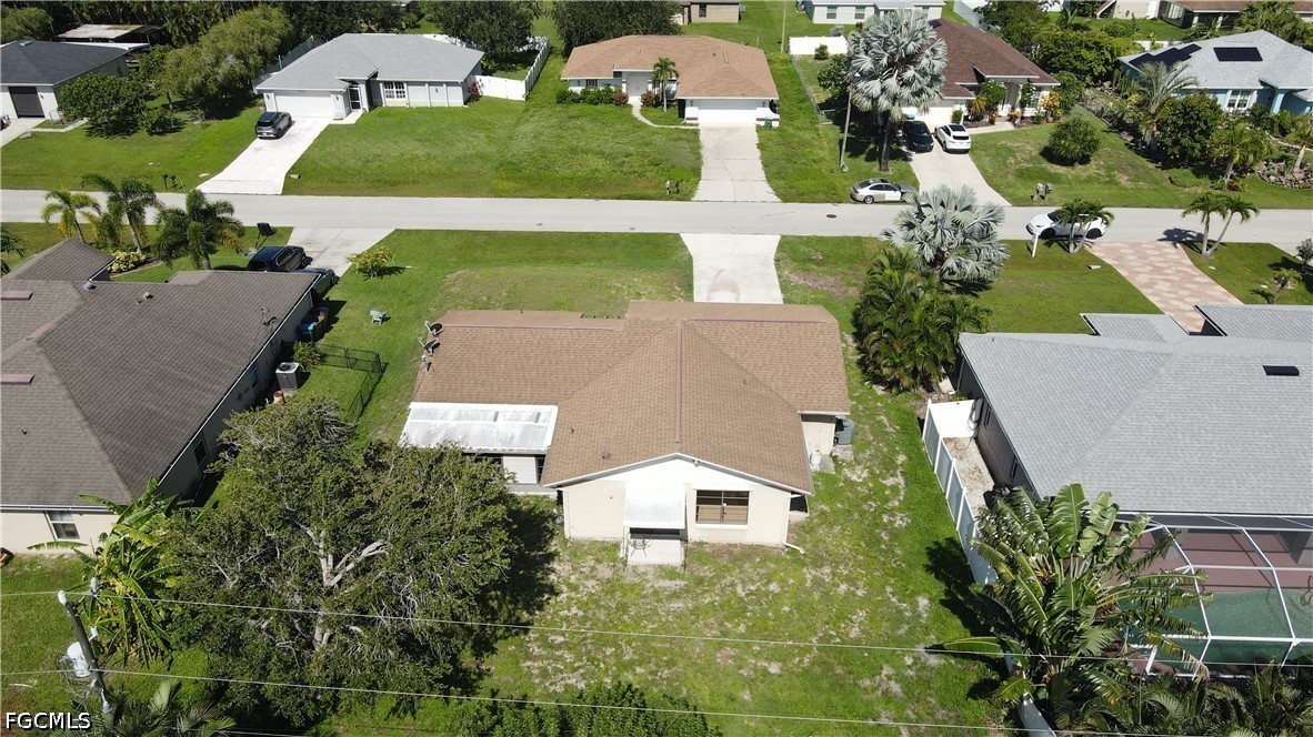 2 Bed SingleFamilyResidence for Sale in Cape Coral, photo 33