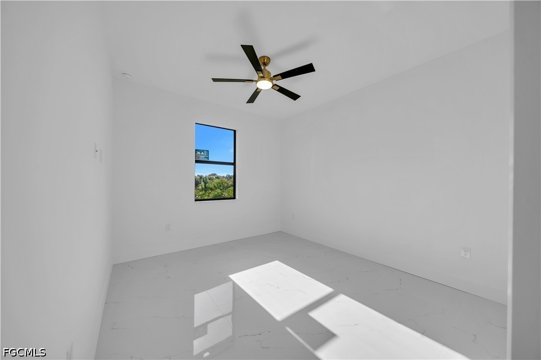 3 Bed Waterfront Home for Sale in Lehigh Acres, photo 33