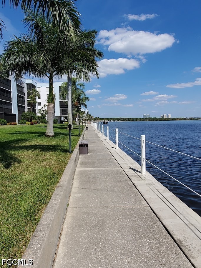 1 Bed Waterfront Home for Sale in Schooner Bay, photo 33