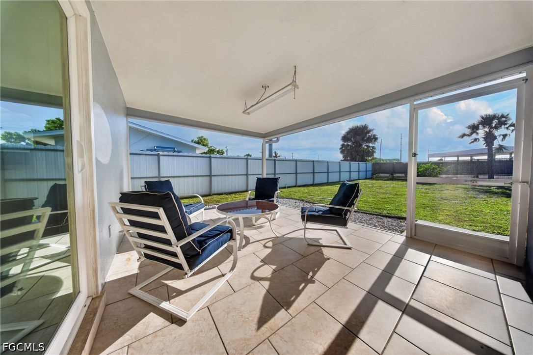 3 Bed Duplex for Sale in Cape Coral, photo 33