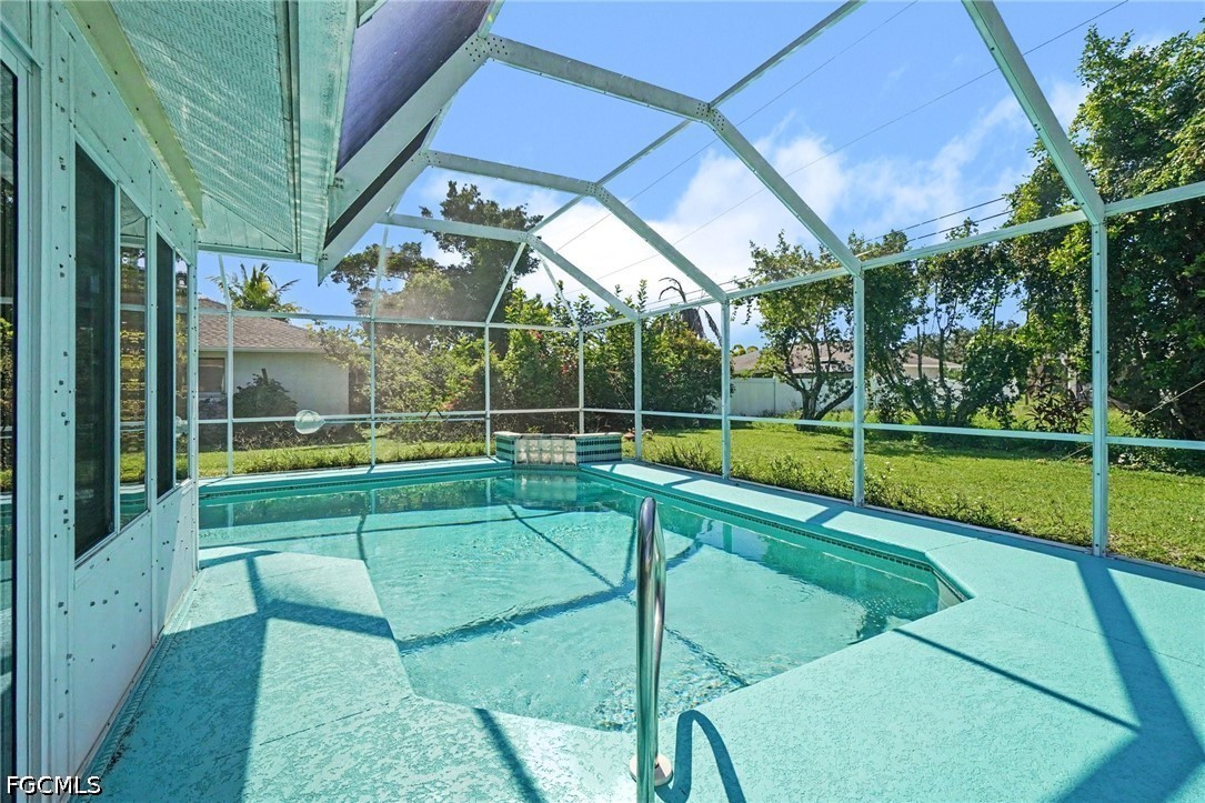 3 Bed Pool Home for Sale in Cape Coral, photo 33