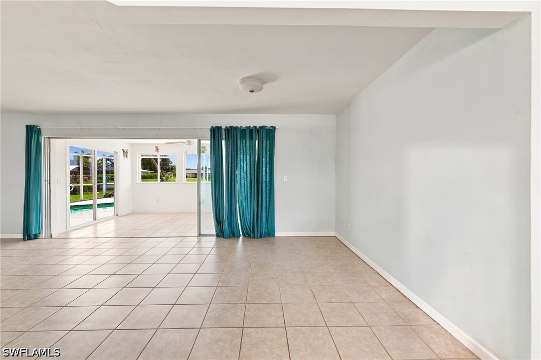 2 Bed Pool Home for Sale in Cape Coral, photo 33