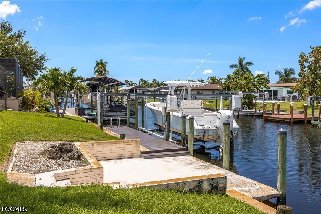 3 Bed Waterfront Home for Sale in Cape Coral, photo 33