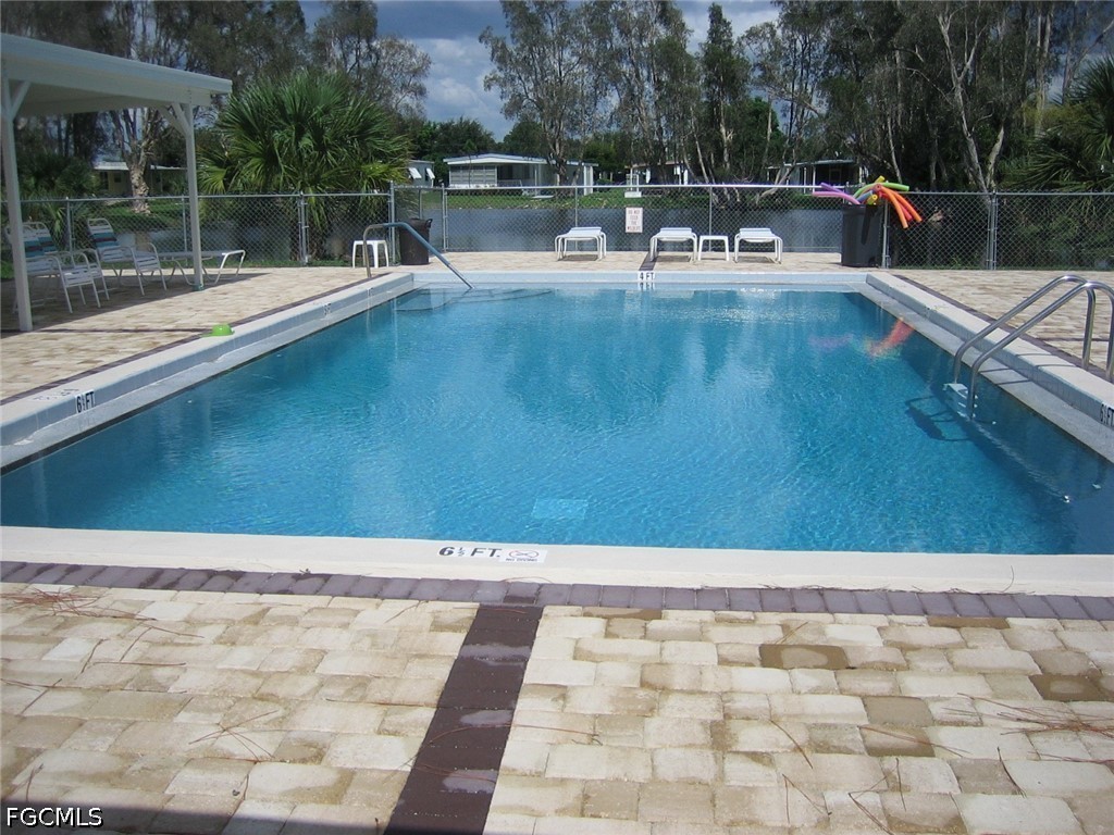 2 Bed ManufacturedHome for Sale in North Fort Myers, photo 33