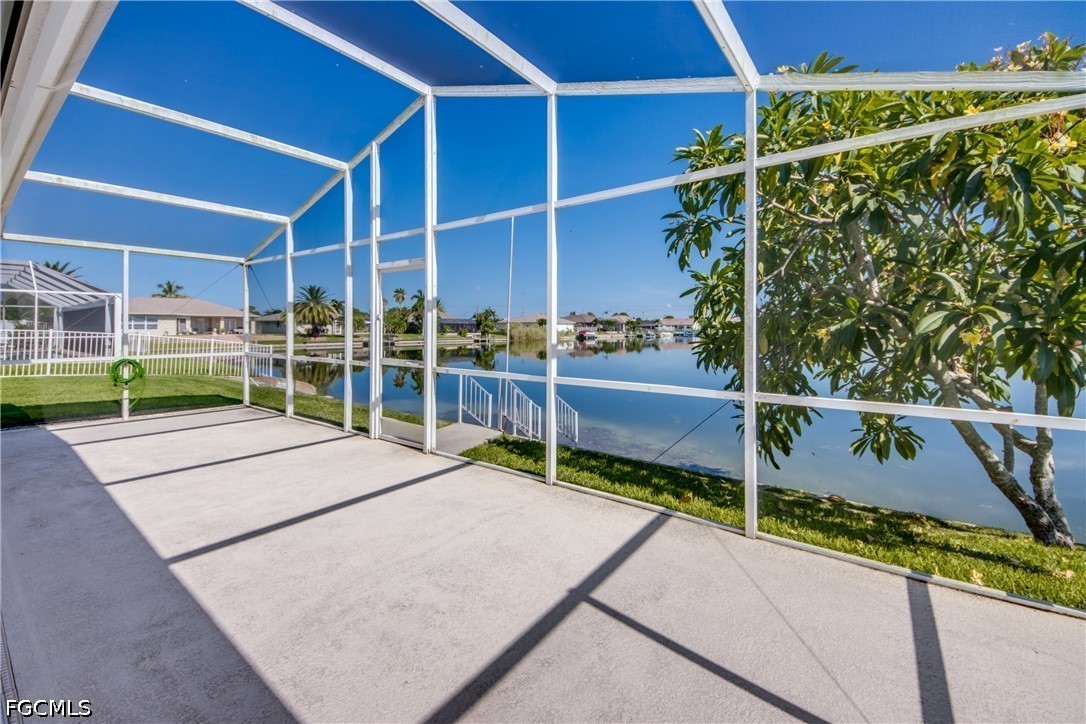 2 Bed Waterfront Home for Sale in Cape Coral, photo 33