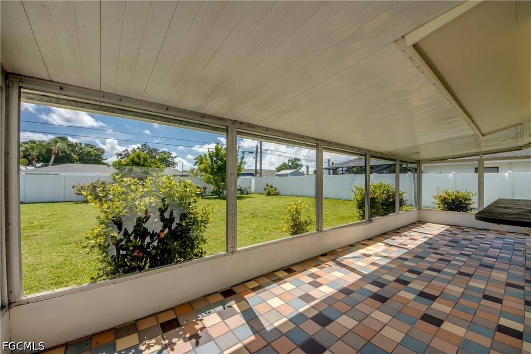 2 Bed SingleFamilyResidence for Sale in Cape Coral, photo 33