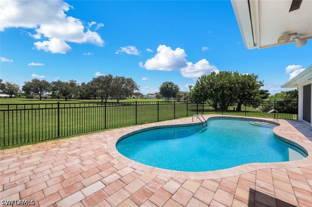 3 Bed Pool Home for Sale in Tierra Del Sol, photo 33