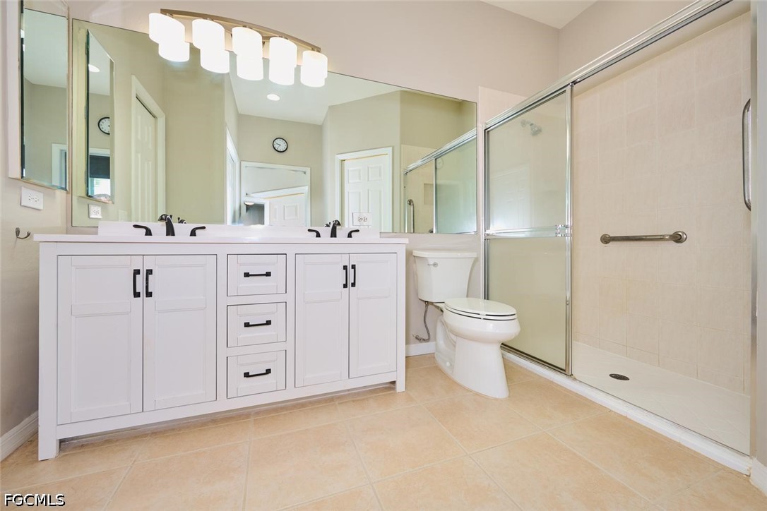 2 Bed Waterfront Home for Sale in Fort Myers, photo 33