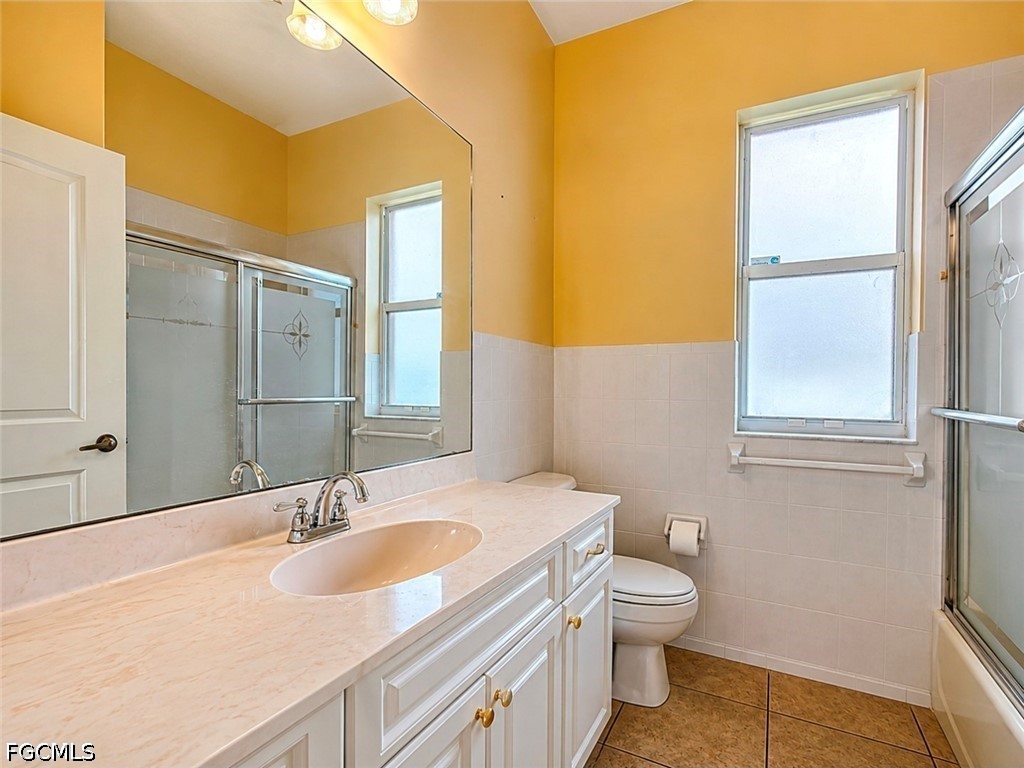 3 Bed Pool Home for Sale in Cape Coral, photo 33
