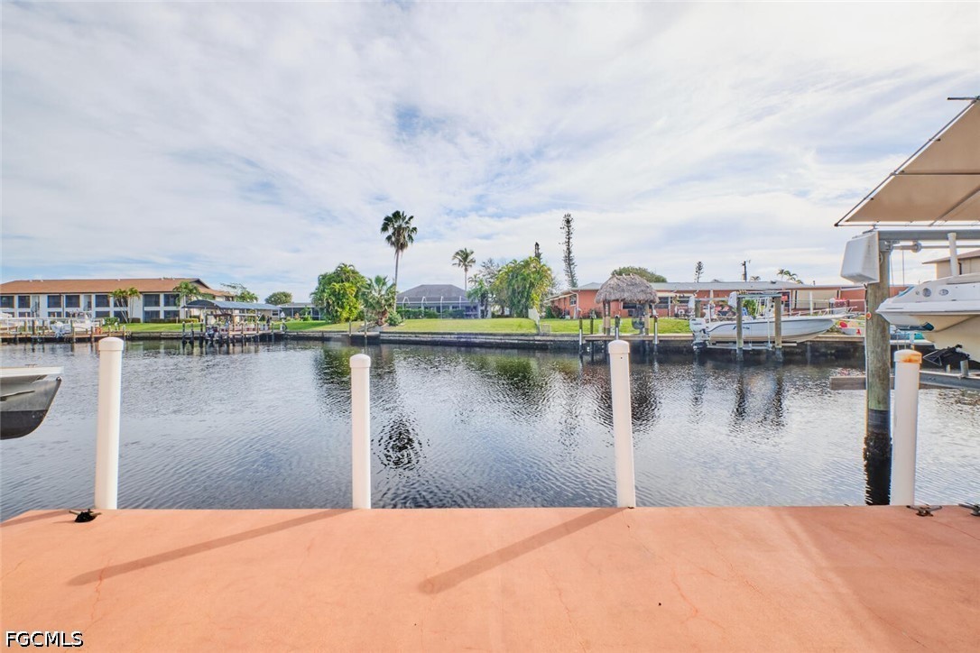 2 Bed Waterfront Home for Sale in Cape Coral, photo 33