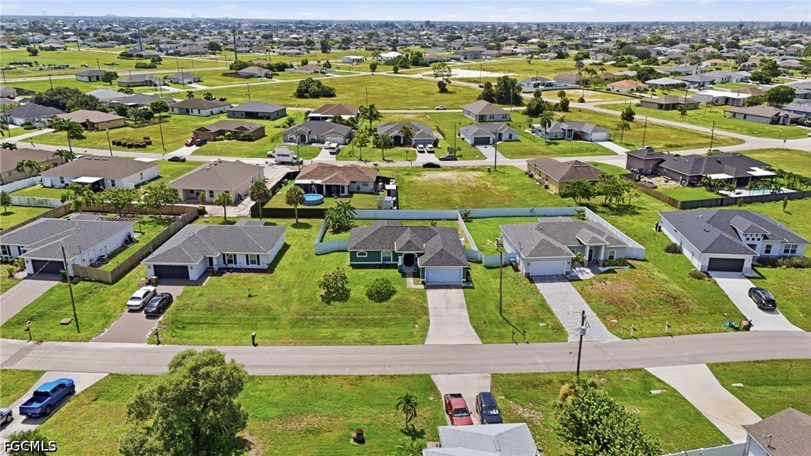 4 Bed SingleFamilyResidence for Sale in Cape Coral, photo 33