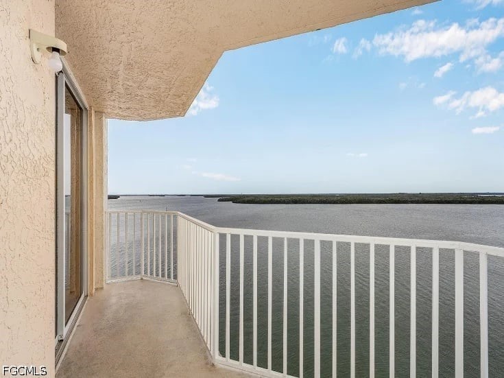 1 Bed Waterfront Home for Sale in Bonita Springs, photo 33