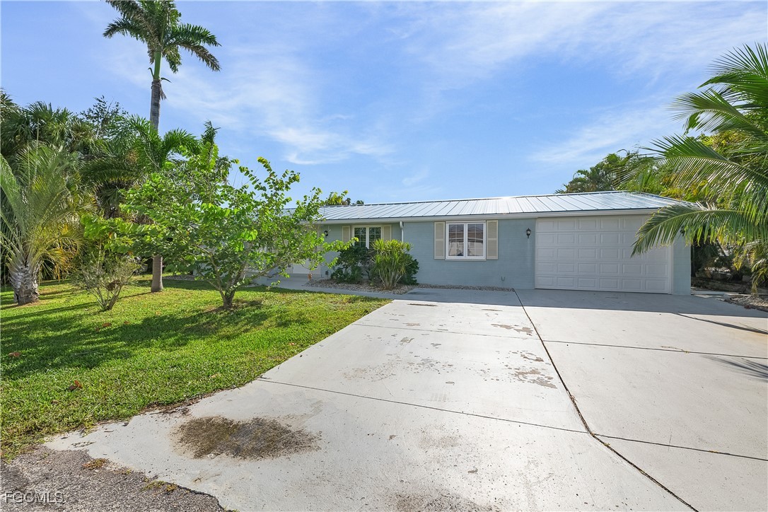 2 Bed Waterfront Home for Sale in Bokeelia, photo 34