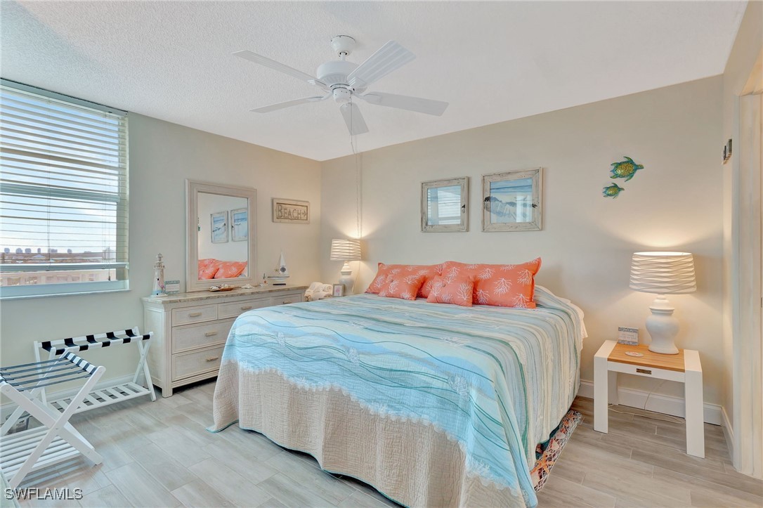 1 Bed Waterfront Home for Sale in Fort Myers Beach, photo 34