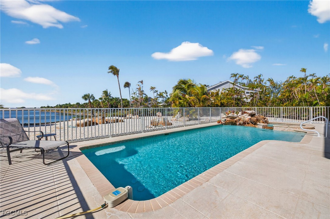 4 Bed Pool Home for Sale in Sanibel, photo 34