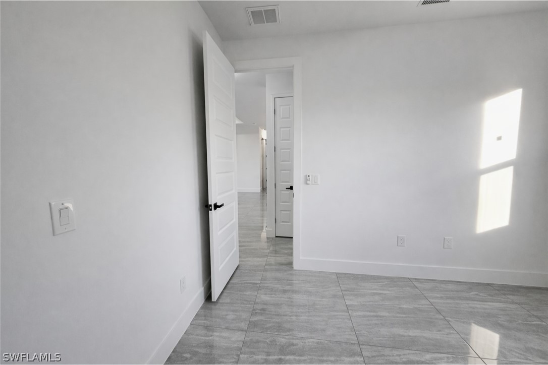 3 Bed SingleFamilyResidence for Sale in Lehigh Acres, photo 34
