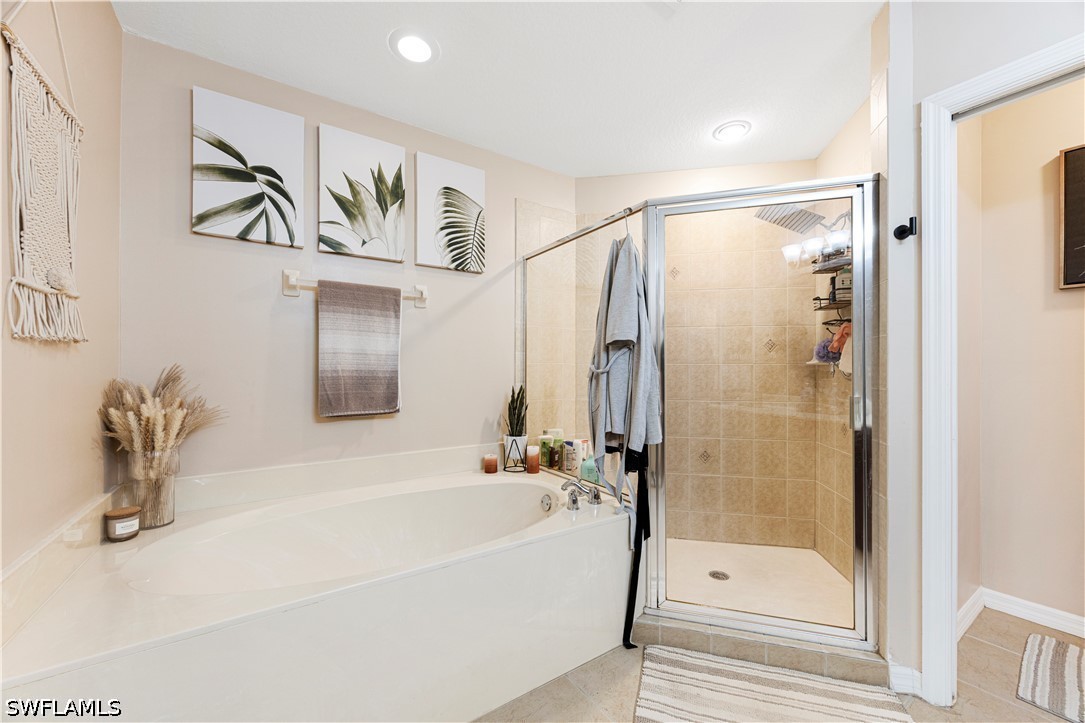 3 Bed Townhouse for Sale in Colonnade At Forum, FL, $289,000 — photo 34