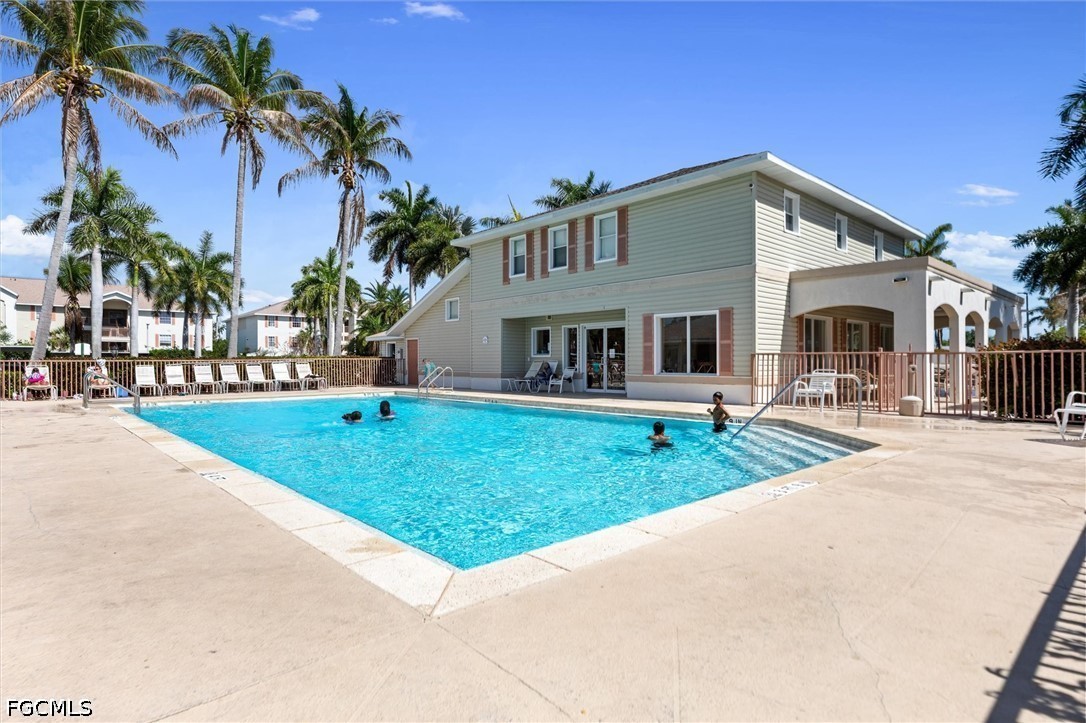 2 Bed Condominium for Sale in Four Mile Cove, FL, $134,000 — photo 34