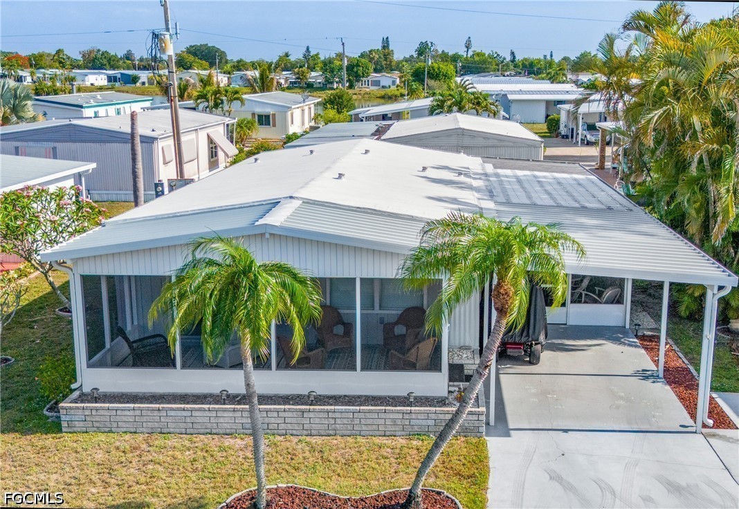 2 Bed ManufacturedHome for Sale in North Fort Myers, FL — photo 34