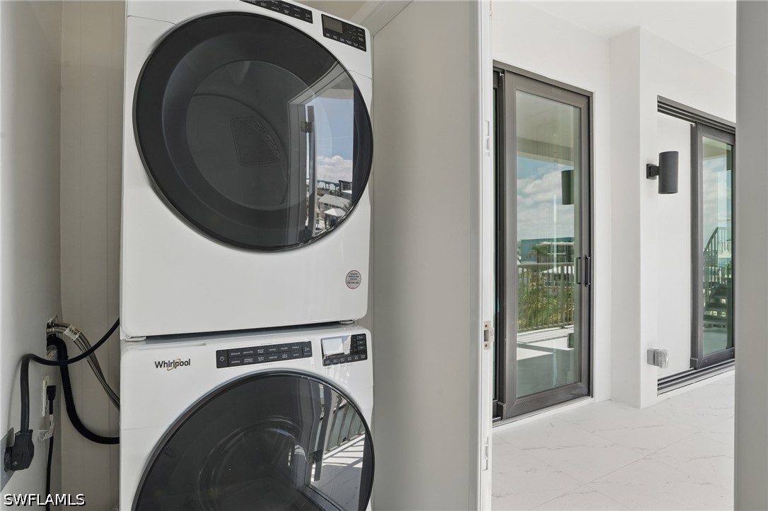 2 Bed Waterfront Home for Sale in Island Shores, photo 34