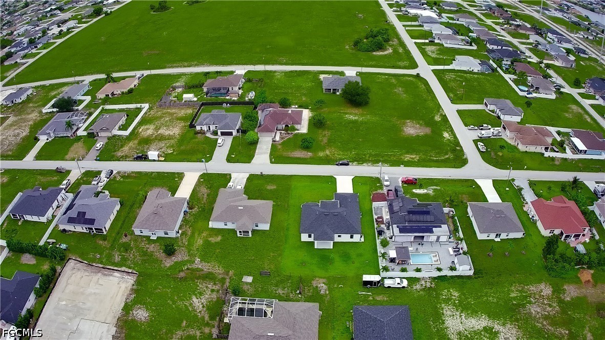 3 Bed SingleFamilyResidence for Sale in Cape Coral, photo 34