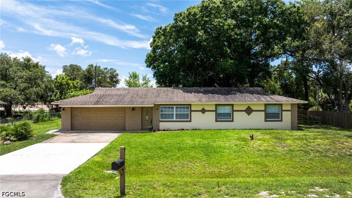 3 Bed SingleFamilyResidence for Sale in Fort Myers, photo 34