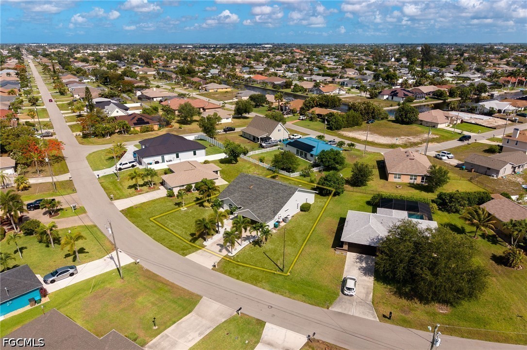 3 Bed SingleFamilyResidence for Sale in Cape Coral, photo 34