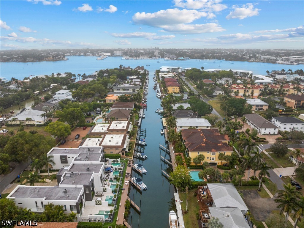 2 Bed Waterfront Home for Sale in Blue Point, photo 34