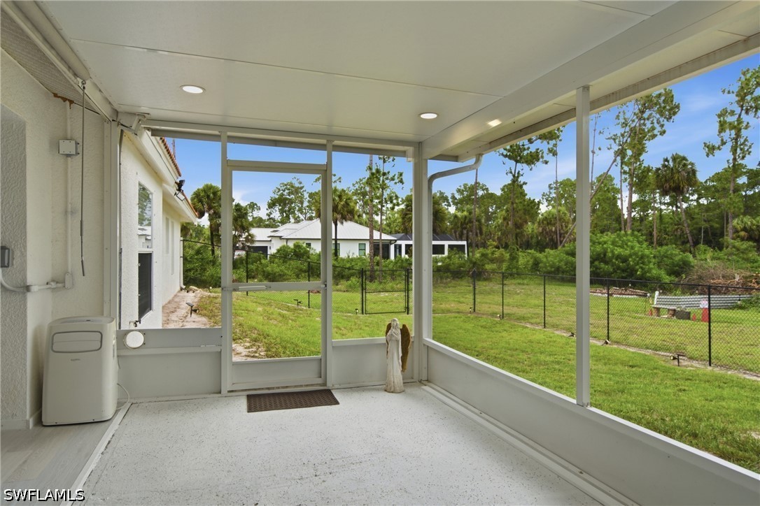 4 Bed SingleFamilyResidence for Sale in Naples, photo 34