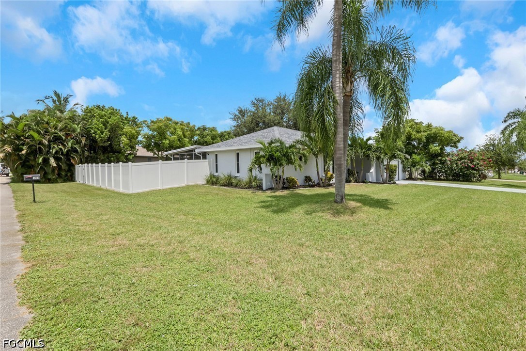 3 Bed SingleFamilyResidence for Sale in Cape Coral, photo 34